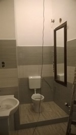 Lakásfelújítás Budapest, Fürdőszoba, WC burkolás, festés